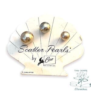 Vintage Coro Scatter Simulated Pearl Set on Original Card